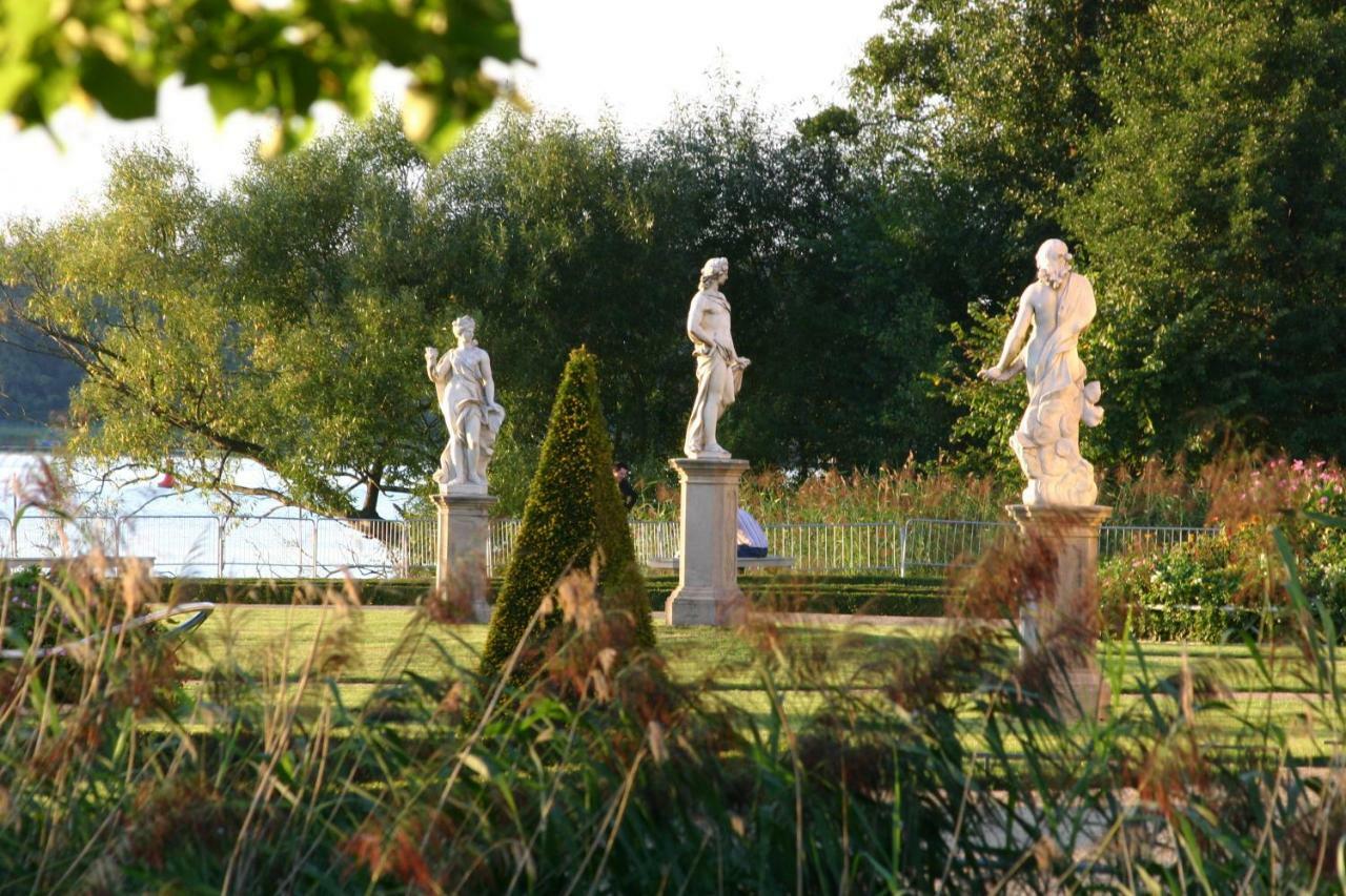 Marstall Im Schlosspark راينزبرج المظهر الخارجي الصورة